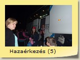 Hazaérkezés (5)