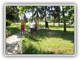 Iskolások parkgondozása 012